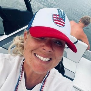 Meet your Posher, Lorrie